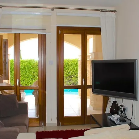 3 Bedroom Hemera With Private Pool, Aphrodite Hills Kouklia