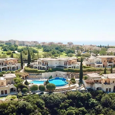 3 Bedroom Hemera With Private Pool, Aphrodite Hills Apartment Kouklia