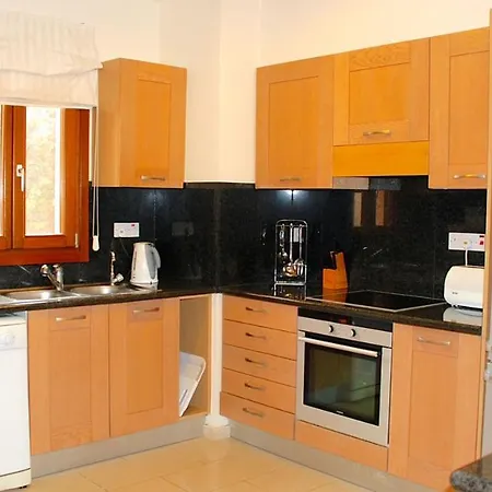 3 Bedroom Hemera With Private Pool, Aphrodite Hills Куклия