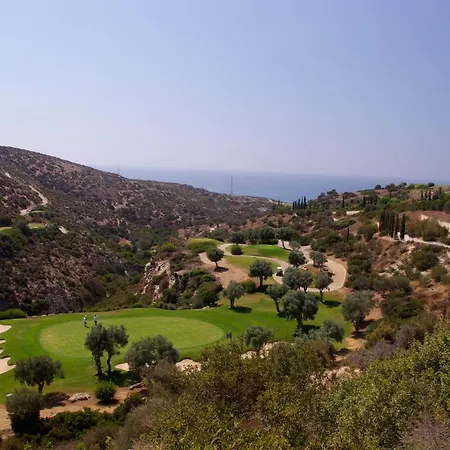 3 Bedroom Hemera With Private Pool, Aphrodite Hills Апартаменты Куклия